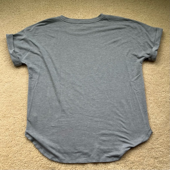 Crown & Ivy Women’s Gray Dolman Short Sleeve Sweatshirt Top - Size M - EUC - Picture 2 of 7